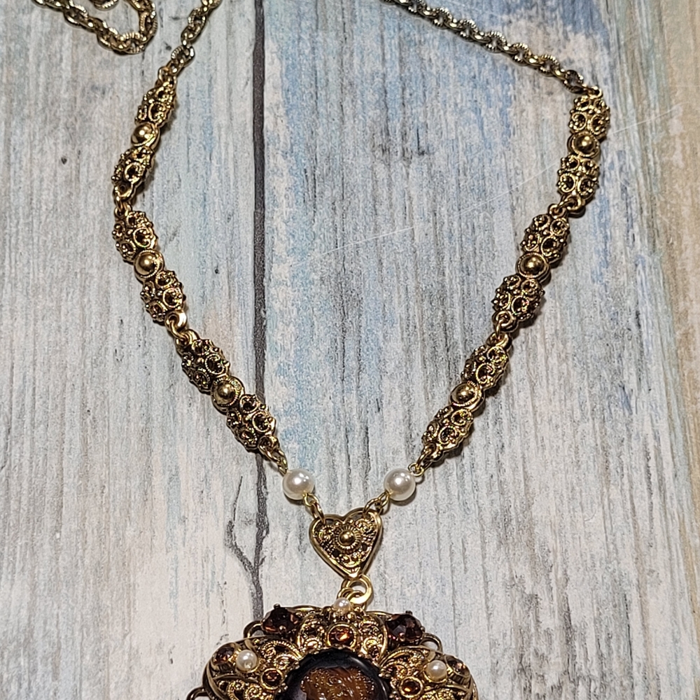 Vintage West Germany Cameo Necklace and Earrings Set. - Picture 5 of 16